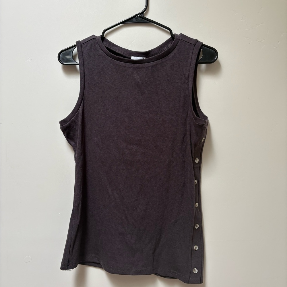 Elegant Black Sleeveless Top with Button Detail